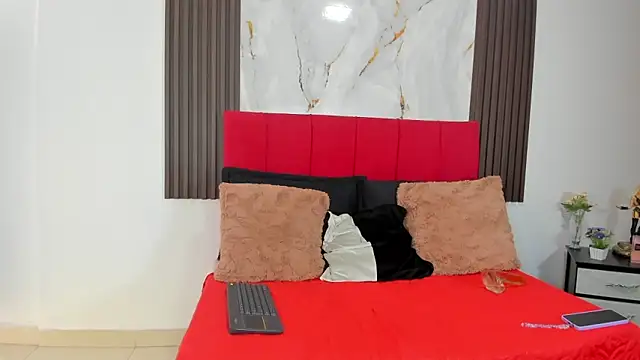 samanta__fox Adlı Modelin Canlı XXX Sohbeti