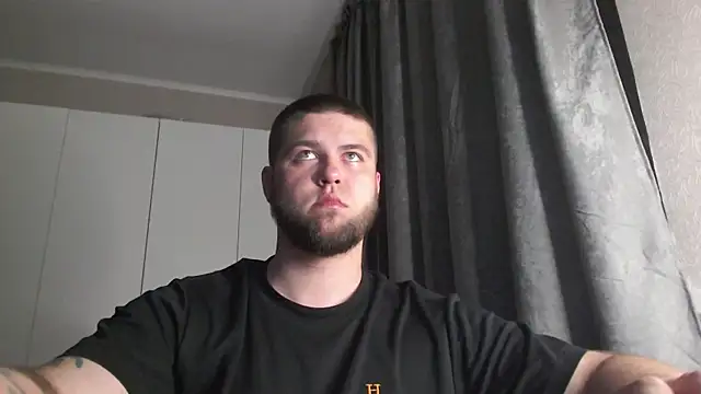 Show modela Ar4eewal na web-kameri