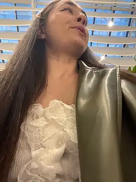 Holly_Play Chat XXX in diretta