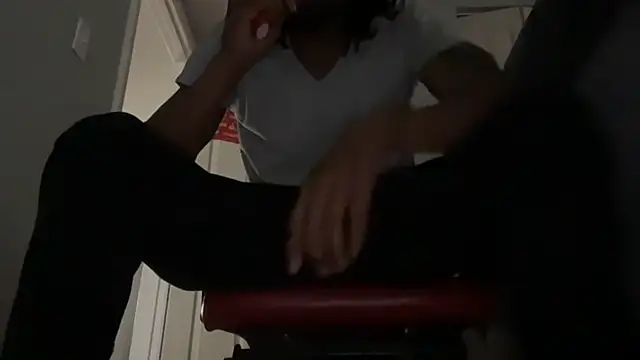 KcChiefBBC69 Show in webcam