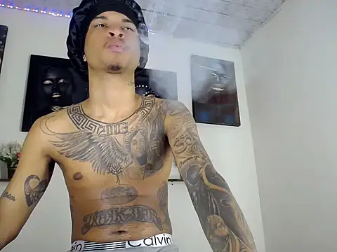Tatoo_Noah Pertunjukan Webcam