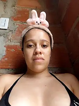 lachiki_plus' Live XXX Chat