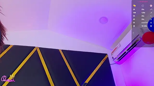 Živý XXX chat EmmaaCastro