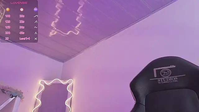 Chat XXX Live ZURY_TAY