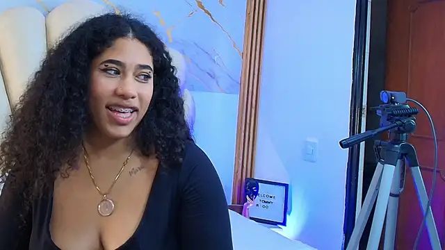 Miaa_sstar Adlı Modelin Canlı XXX Sohbeti