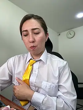 suzy-111 Adlı Modelin Canlı XXX Sohbeti