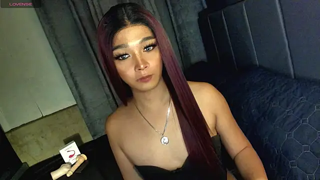 TrinityFucksYou Show Webcam