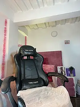 karinacortes' Live XXX Chat