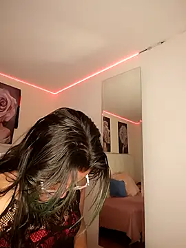 Pokazy przed kamerką – SamathaMay