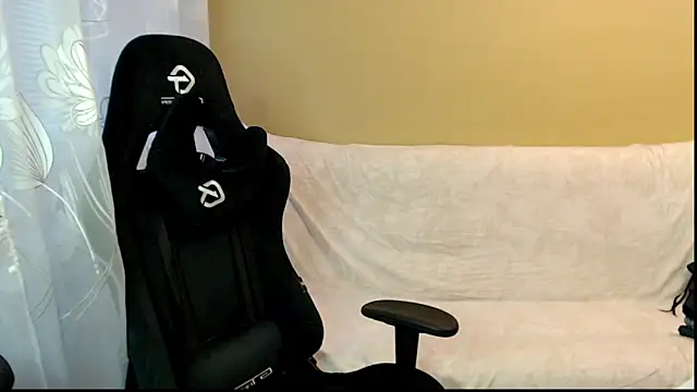 Živý XXX chat Effy__Stoner