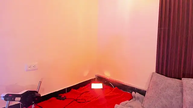 ArianaBaker Adlı Modelin Canlı XXX Sohbeti