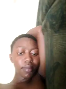 Chatroom XXX en direct de Blackmelani