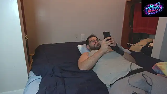 Zander823: διαδικτυακό σόου στην κάμερα