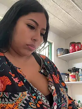 emmyjhonson07's Live XXX Chat