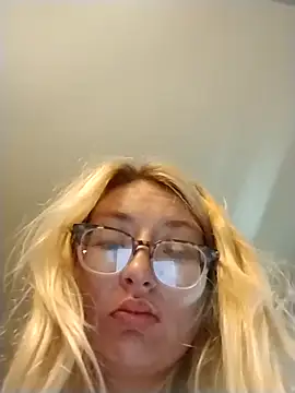 xXxWhoreAbleX's Live XXX Chat