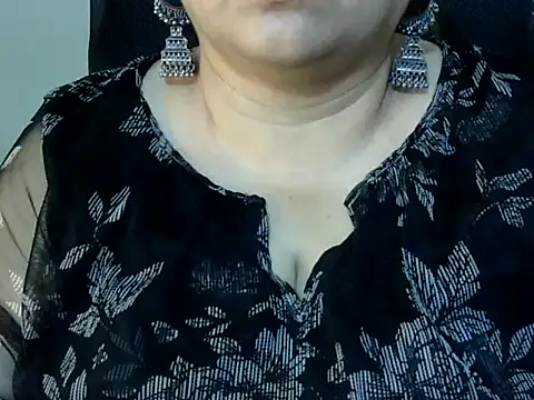 Chat +18 de Soniya_Sha ao vivo