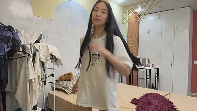 SinaGervasi Chat XXX live