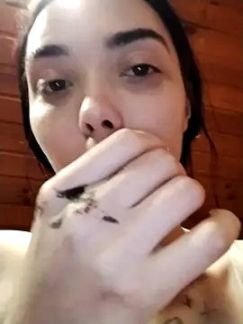 Chat +18 de HoTMiA666 ao vivo