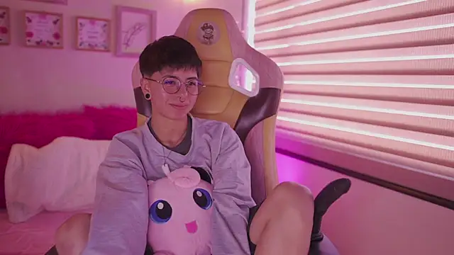 XXX chat uživo modela tommy_blue