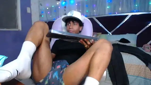 XXX chat uživo modela Santy_bigcock_01