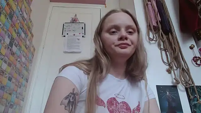 Chat +18 de CherrysGotCakes ao vivo