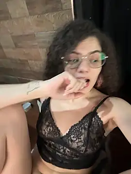 Chat +18 de izumikarol ao vivo