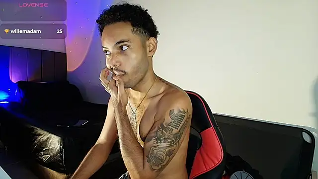 colinbrownのライブXXXチャット