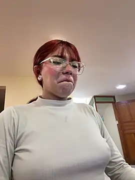 Chat +18 de AngieRousse_ ao vivo