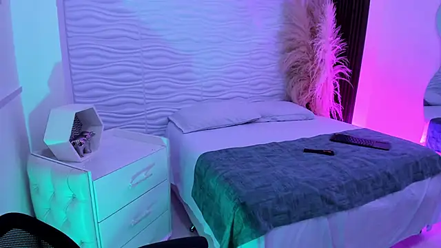 Chat +18 de AlondraSoomer ao vivo