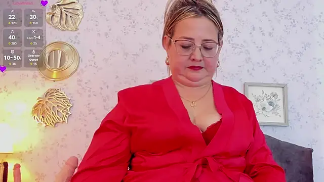 Chat +18 de Martinacurvy_ ao vivo