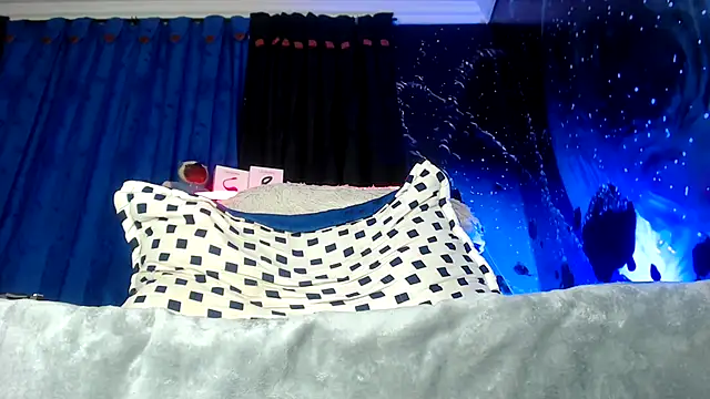 SemerHottのウェブカメラショー