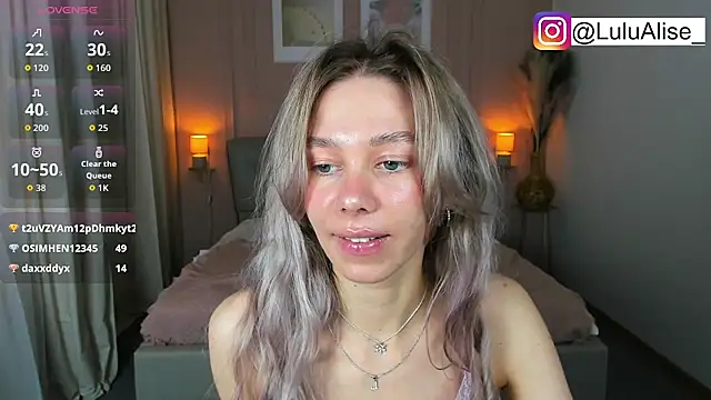 LuluAlis' Live XXX Chat
