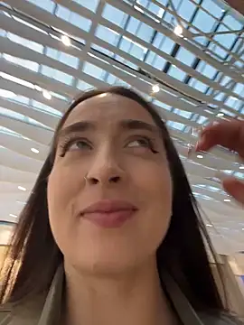 دردشة Holly_Play الجنسية المباشرة