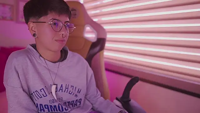 دردشة tommy_blue الجنسية المباشرة