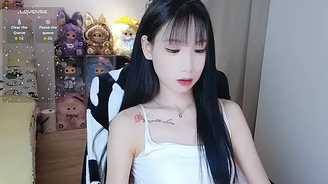 M-OTT_ – Live XXX-chat