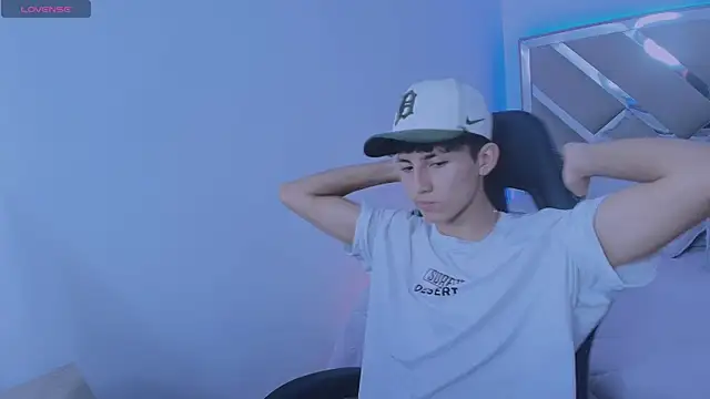 Вебкам-шоу Valentino_Rey