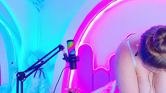 NathaxaLeans' Live XXX Chat