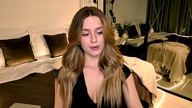 RozzitaBedberry: онлайн-секс-чат