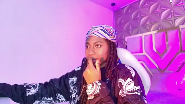 Queen_perla_: онлайн-секс-чат