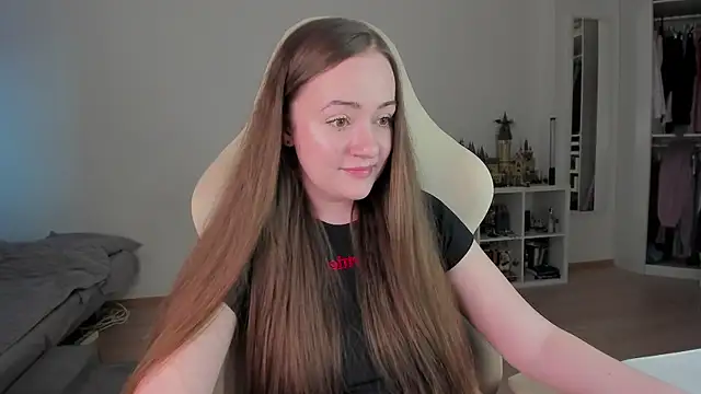 WalkingGirl Adlı Modelin Canlı XXX Sohbeti