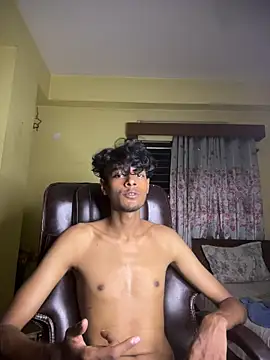 thecatfishh Adlı Modelin Web Kamerası Şovu