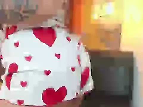 ElyinnRojas Adlı Modelin Canlı XXX Sohbeti