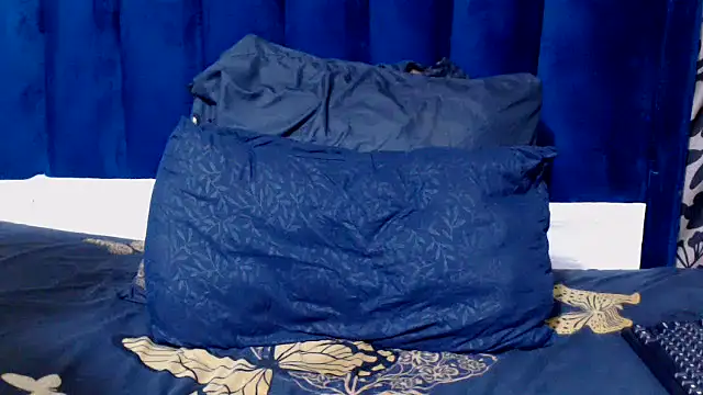 Sexynaughty23: онлайн-секс-чат