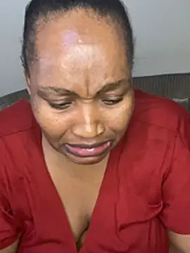 Amandious Adlı Modelin Canlı XXX Sohbeti