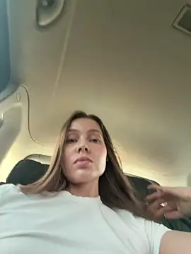 nicole111 Adlı Modelin Canlı XXX Sohbeti