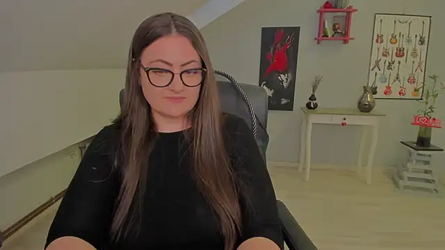 MistressDarrah Chat XXX in diretta