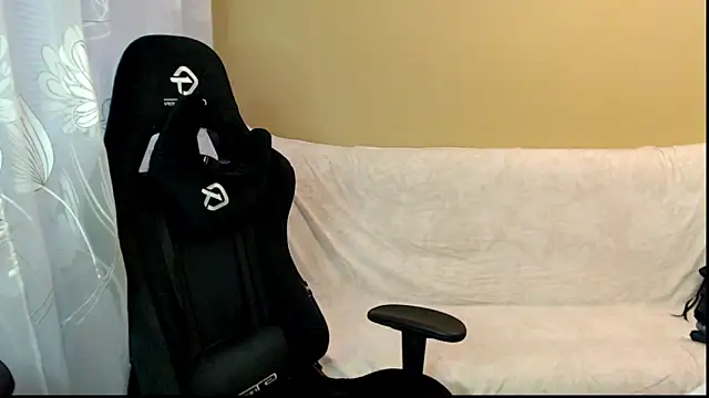 Czat XXX na żywo – Effy__Stoner