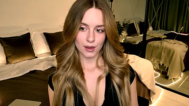 Chatroom XXX en direct de RozzitaBedberry