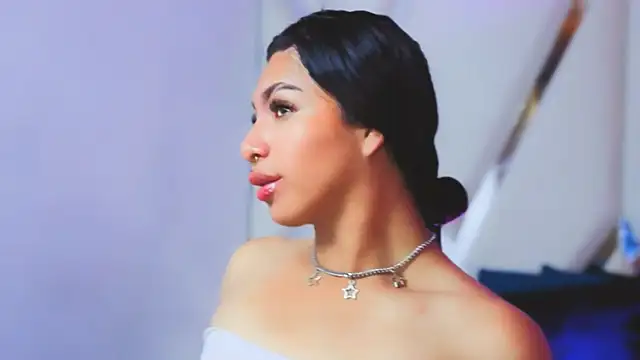 MeelFoxのライブXXXチャット