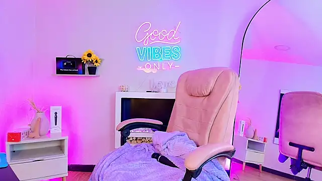 Alice_Vixen élő XXX-chatje